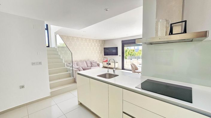 Image No.15-3 Bed Villa for sale