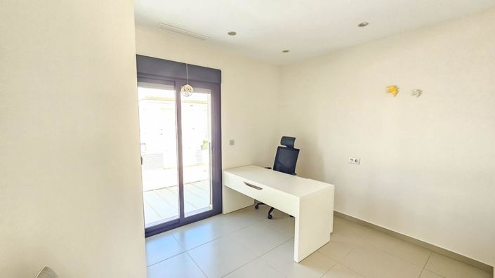 Image No.36-3 Bed Villa for sale