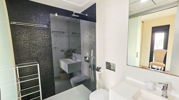 Image No.7-3 Bed Villa for sale