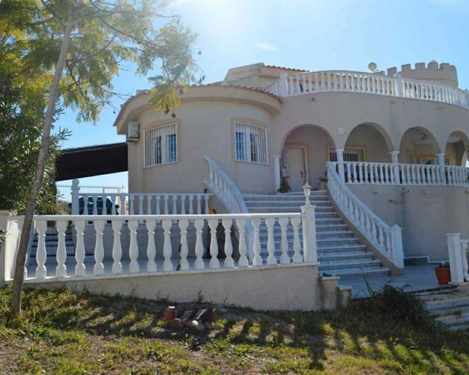 Image No.3-7 Bed Villa for sale