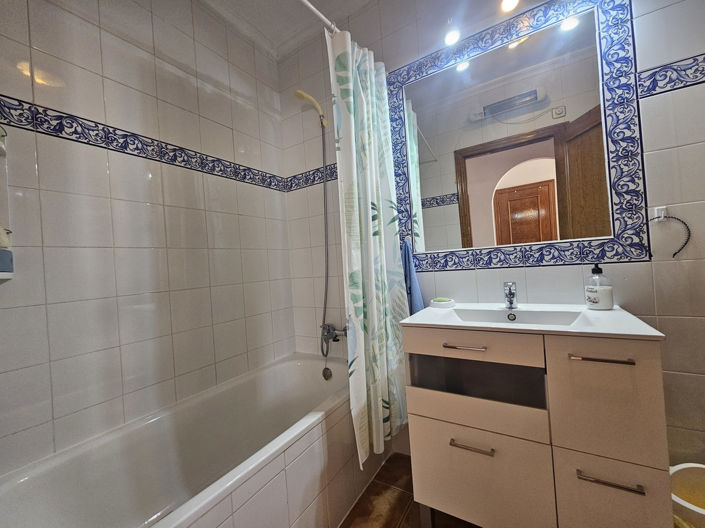 Image No.18-3 Bed Townhouse for sale