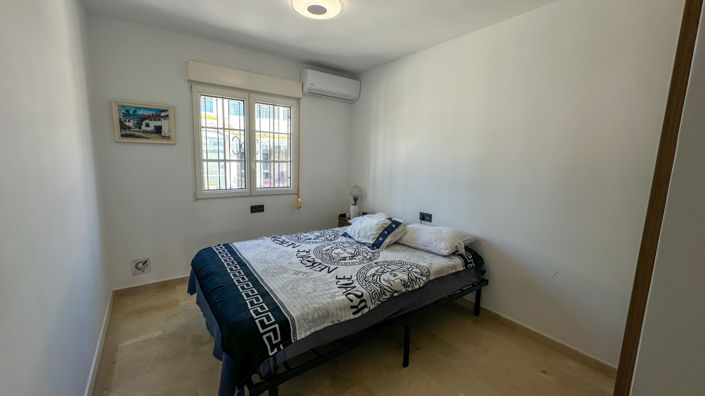 Image No.24-3 Bed Townhouse for sale