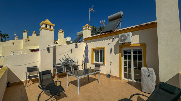 Image No.40-3 Bed Townhouse for sale