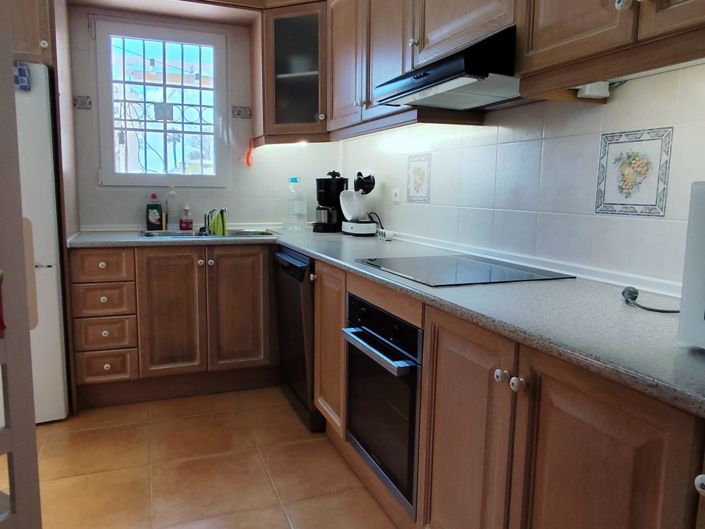 Image No.20-2 Bed Townhouse for sale