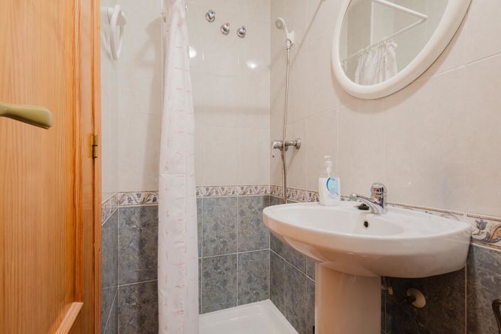 Image No.8-3 Bed Apartment for sale