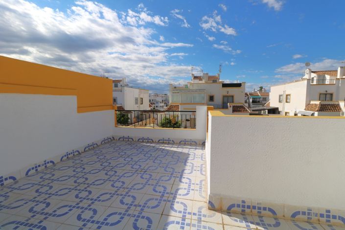 Image No.29-3 Bed Townhouse for sale