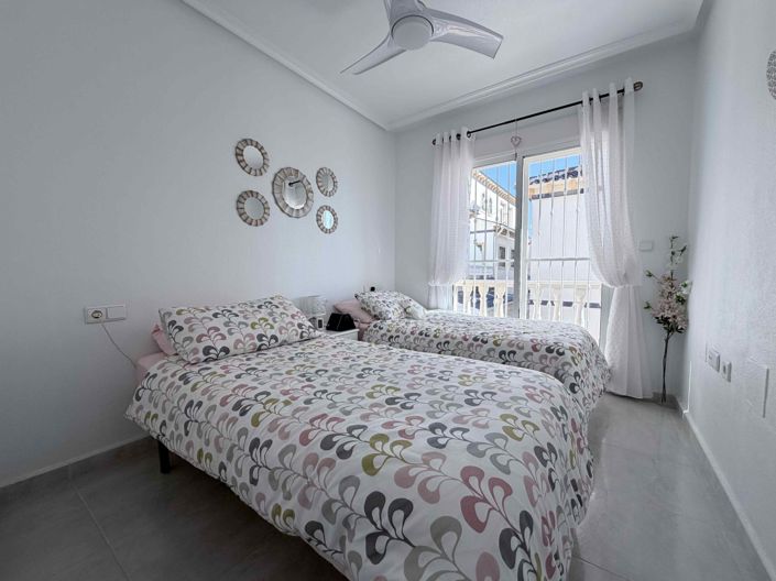 Image No.17-3 Bed Townhouse for sale