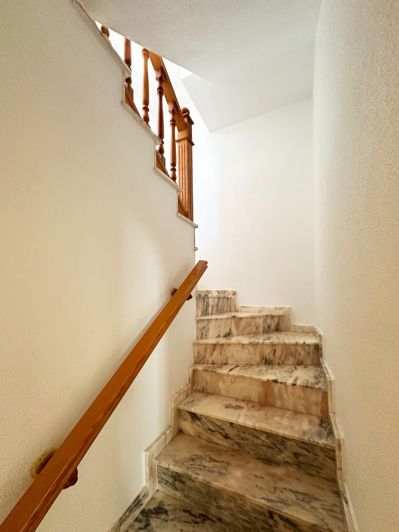 Image No.16-2 Bed Townhouse for sale