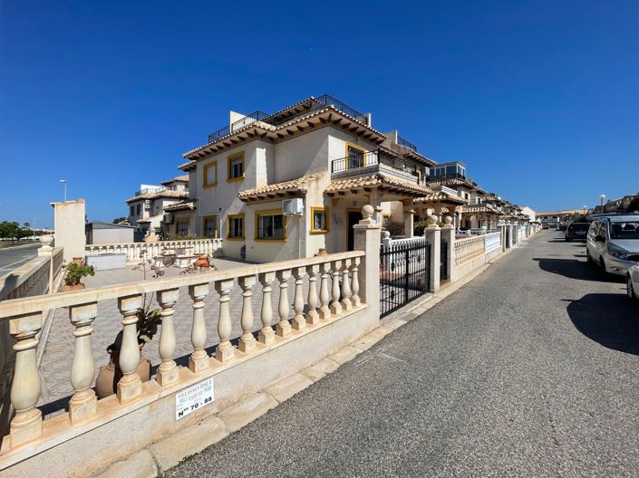 Image No.36-2 Bed Townhouse for sale