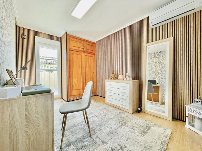 Image No.18-3 Bed Townhouse for sale