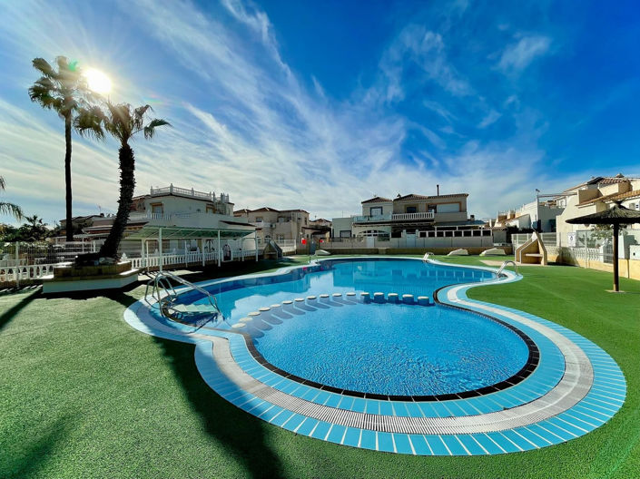 Image No.19-3 Bed Townhouse for sale