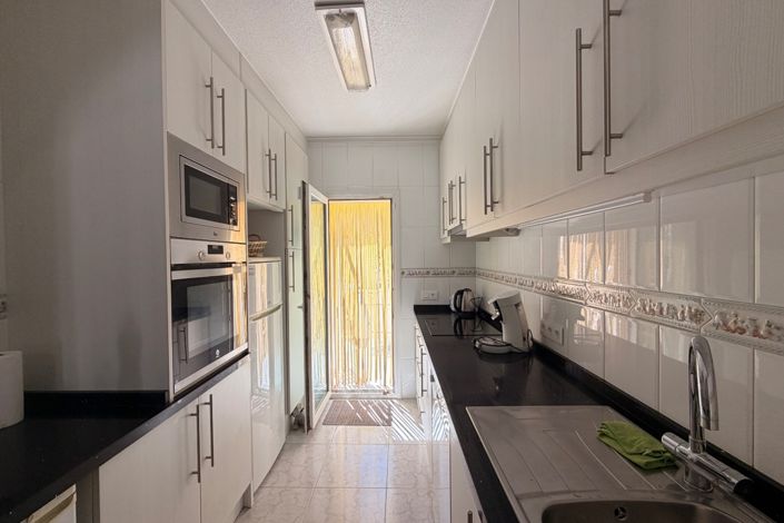 Image No.5-2 Bed Townhouse for sale