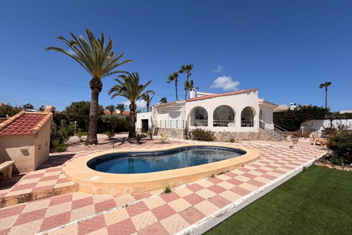 Image No.12-3 Bed Villa for sale
