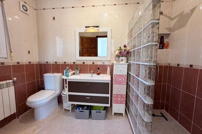 Image No.6-3 Bed Villa for sale