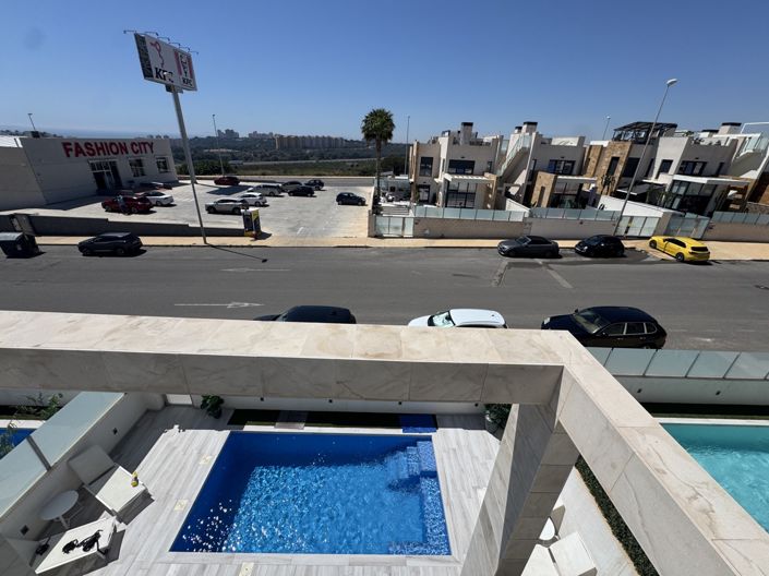 Image No.28-4 Bed Villa for sale