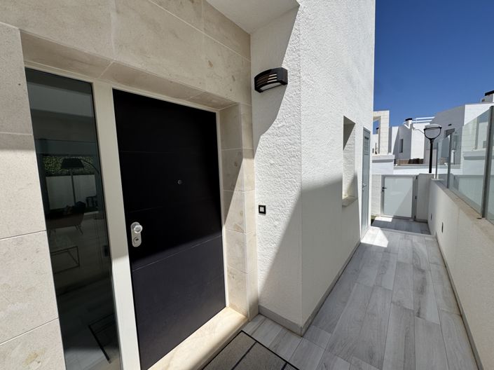 Image No.39-4 Bed Villa for sale