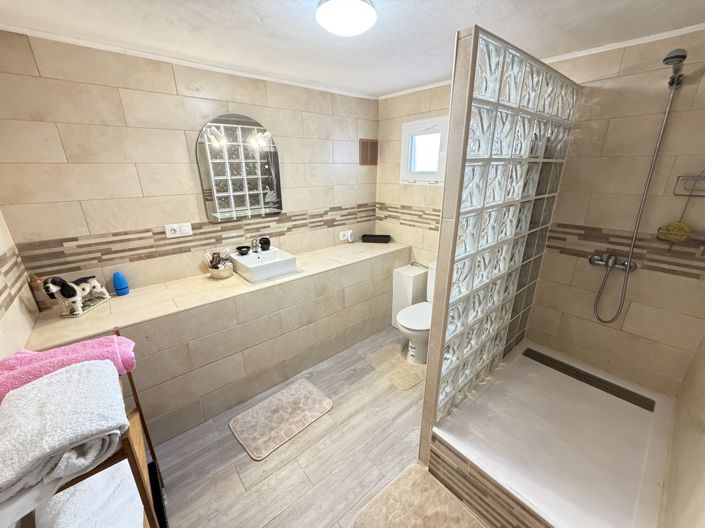 Image No.24-2 Bed Townhouse for sale