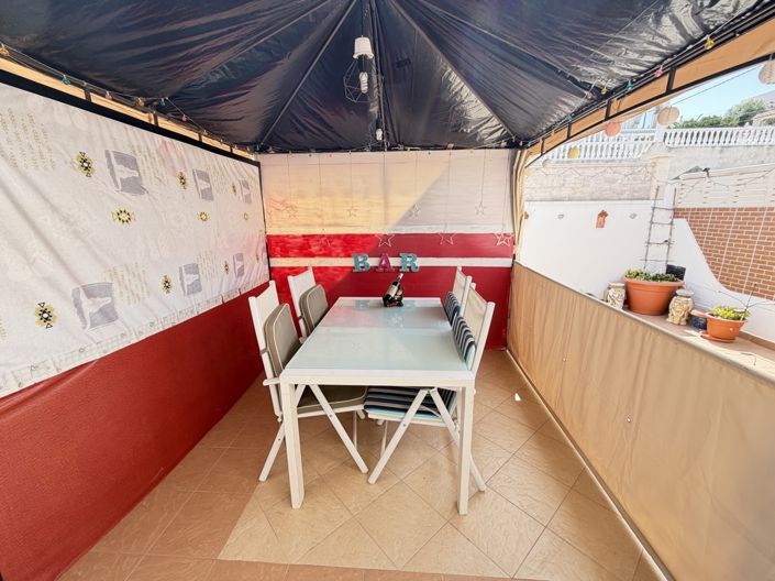 Image No.6-2 Bed Townhouse for sale