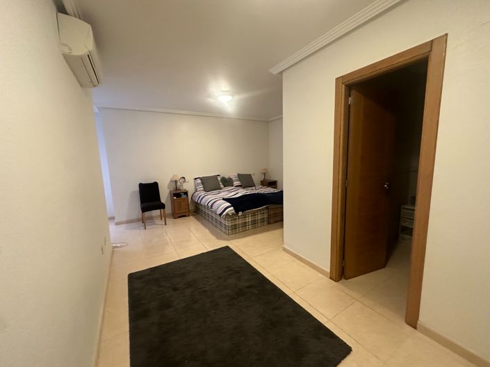Image No.19-4 Bed Apartment for sale