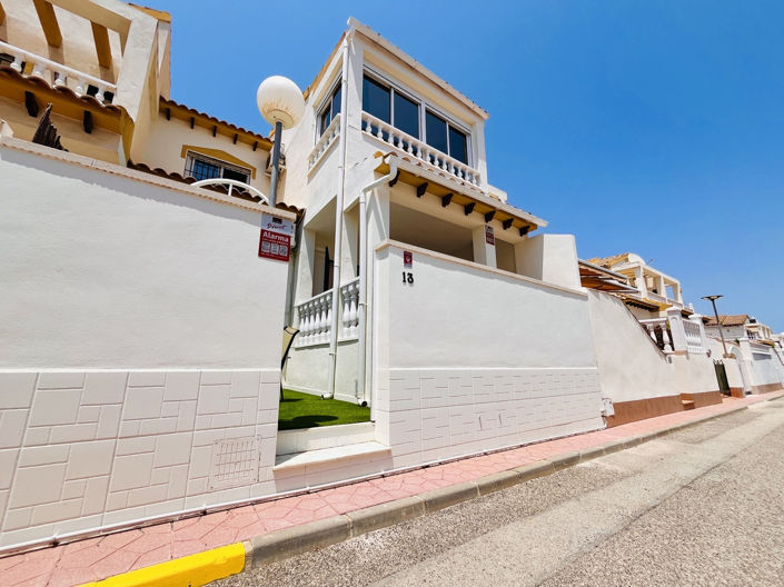 Image No.36-3 Bed Townhouse for sale