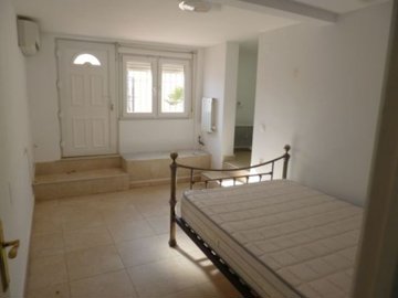6935-villa-for-sale-in-villamartin-3409963-la