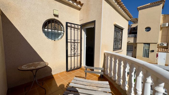 Image No.25-2 Bed Villa for sale