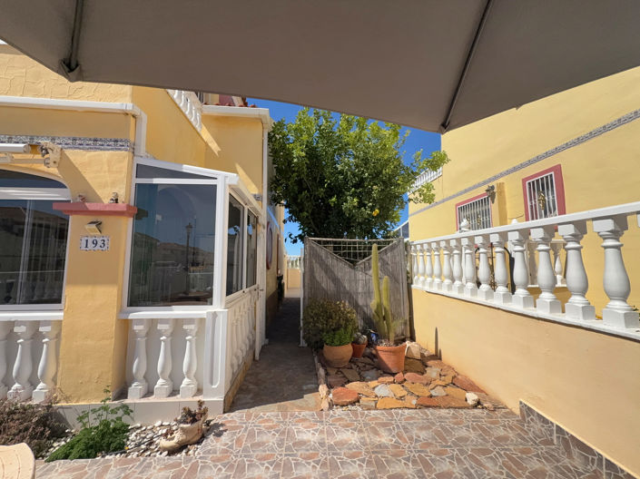Image No.8-2 Bed Townhouse for sale