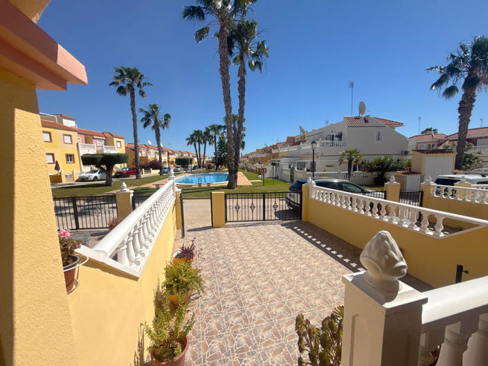 Image No.4-3 Bed Townhouse for sale