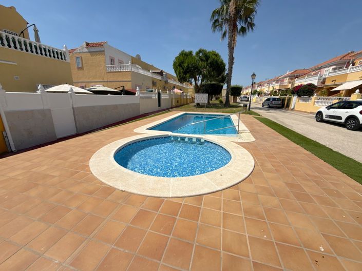 Image No.15-3 Bed Villa for sale