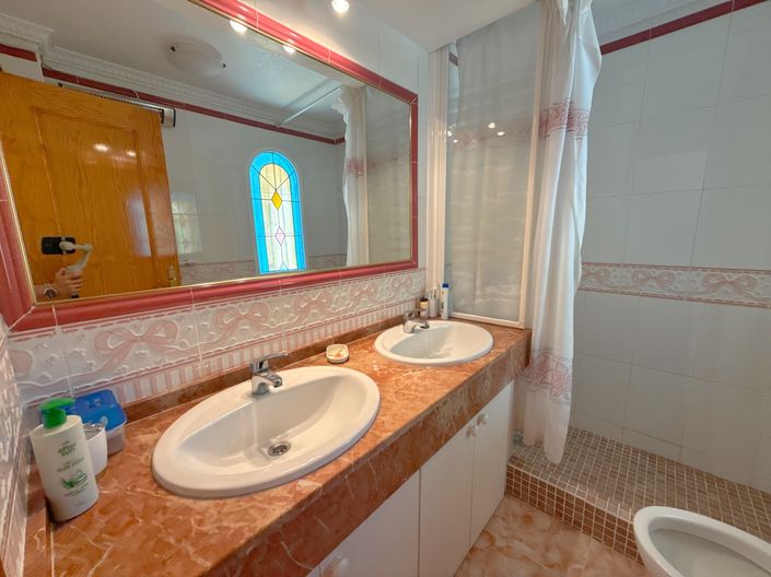 Image No.28-3 Bed Villa for sale