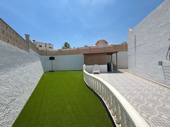 Image No.16-2 Bed Townhouse for sale