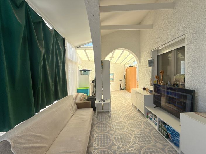 Image No.6-2 Bed Townhouse for sale