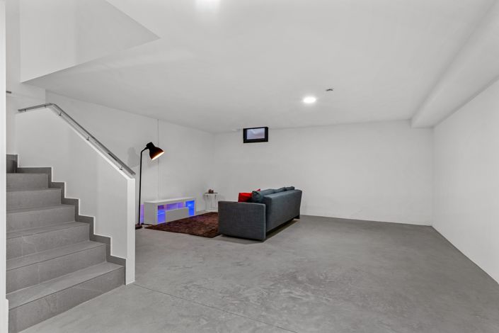Image No.20-4 Bed Townhouse for sale