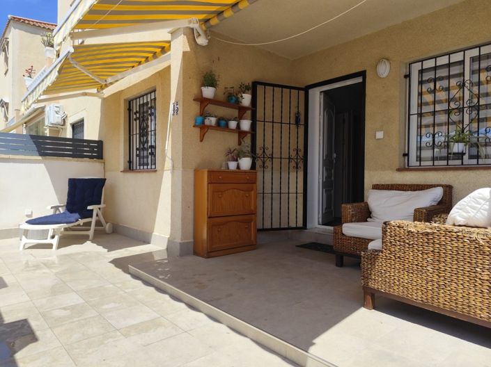Image No.2-Appartement de 2 chambres à vendre à Torrevieja