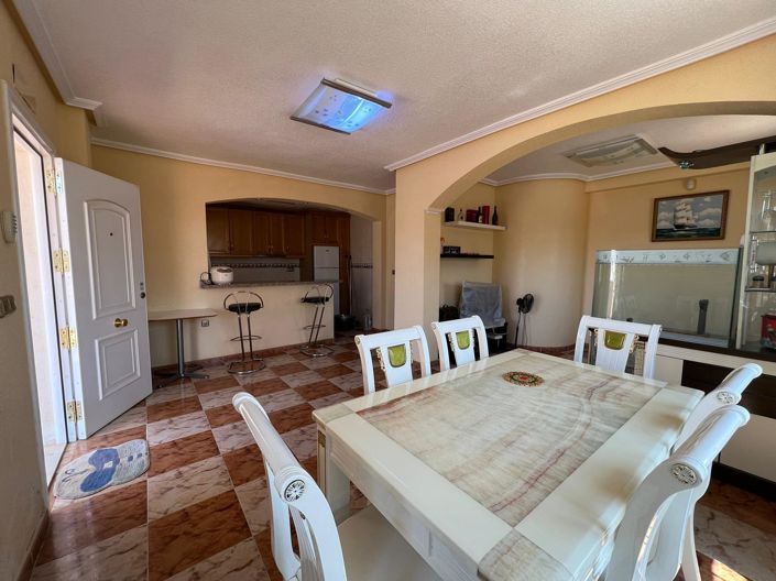 Image No.16-4 Bed Townhouse for sale