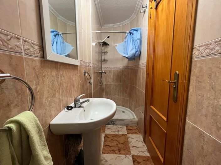 Image No.22-4 Bed Townhouse for sale