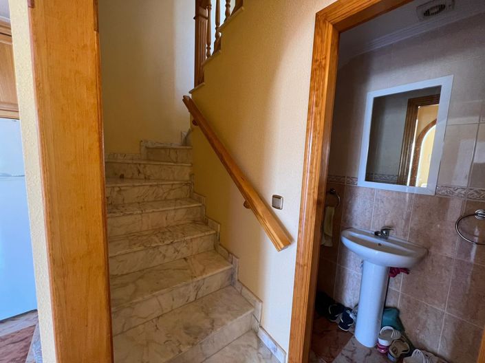 Image No.23-4 Bed Townhouse for sale