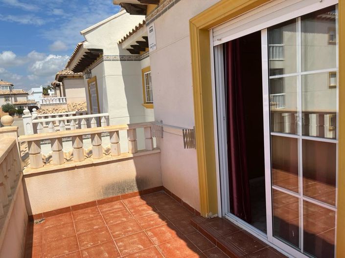 Image No.30-4 Bed Townhouse for sale