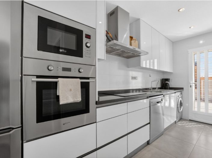 Image No.13-3 Bed Townhouse for sale
