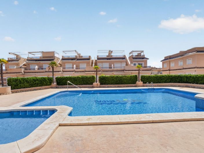 Image No.29-3 Bed Townhouse for sale