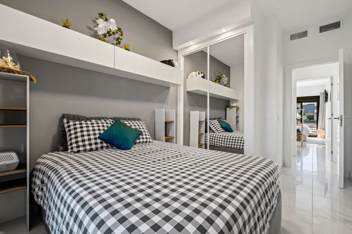Image No.16-2 Bed Apartment for sale