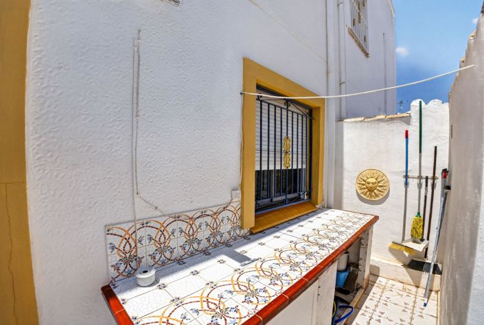 Image No.29-3 Bed Townhouse for sale