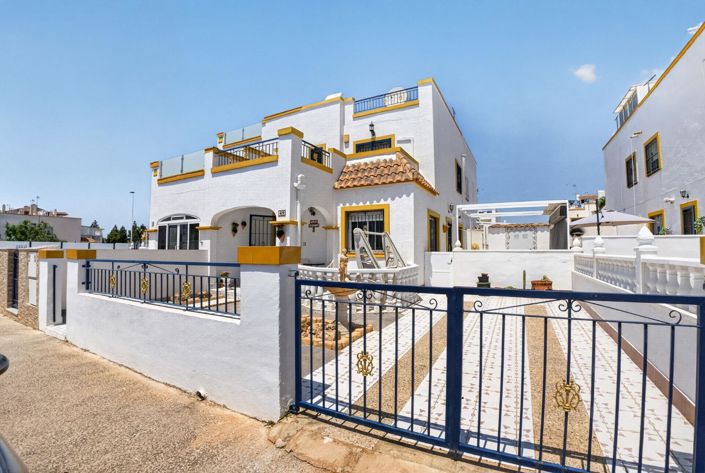 Image No.31-3 Bed Townhouse for sale