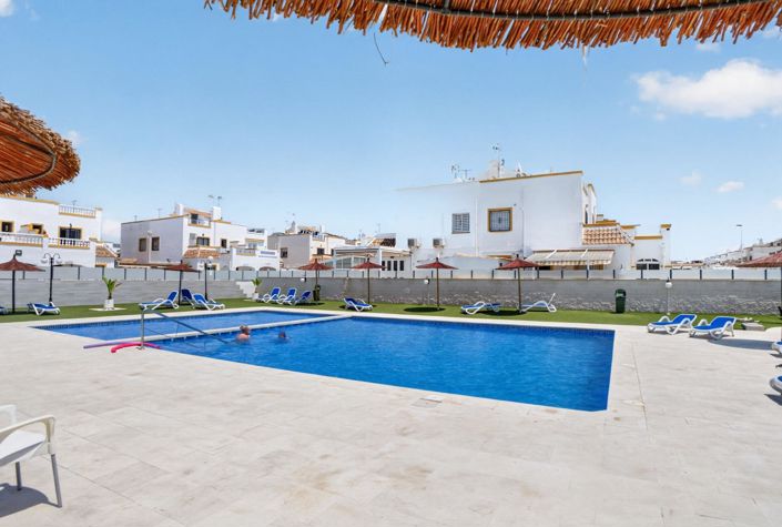 Image No.32-3 Bed Townhouse for sale