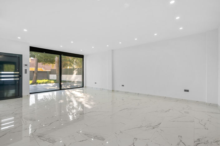 Image No.27-4 Bed Villa for sale