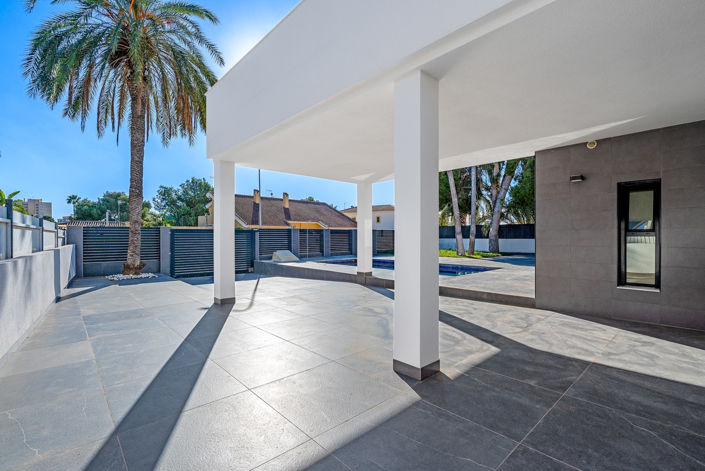 Image No.3-4 Bed Villa for sale