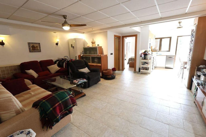 Image No.21-4 Bed Townhouse for sale