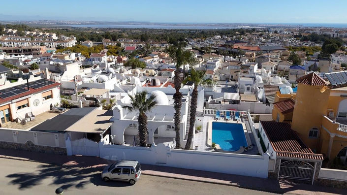 Image No.2-2 Bed Villa for sale