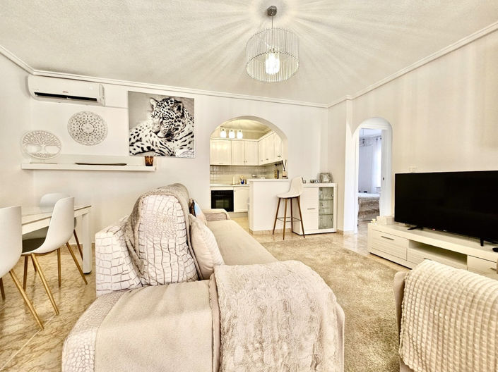 Image No.6-2 Bed Townhouse for sale