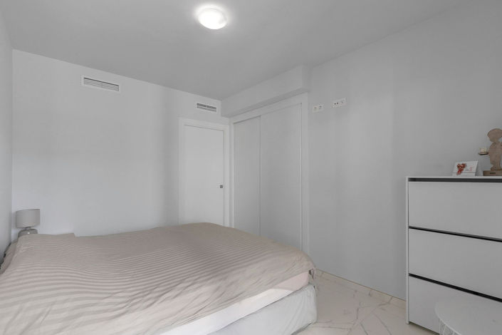 Image No.21-2 Bed Apartment for sale
